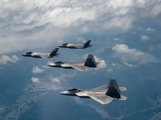 US and South Korean militaries warn North Korea through joint aerial drills... US F-22 fighter jets and South Korean Air Force F-35A aircraft conduct operations