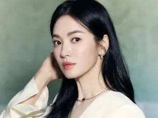 Song Hye Kyo, I can't believe this is a B-cut... Her elegance is on par with a national treasure