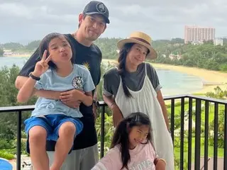 Actor Oh Ji Ho and his wife Eun Boa release heartwarming family photos from their trip to Okinawa