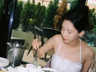 Yuna's photo of Seohyun, when taken by a member of Girls' Generation... the photo turns out to be so emotional