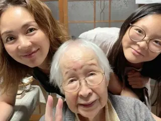 Model SHIHO and her daughter Saran-chan meet their 98-year-old grandparents... "They're healthy and I'm relieved"