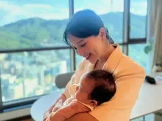 Ayumi (ICONIQ), who gave birth in June, reveals the name of her eldest daughter... Adorable photo of mother and daughter