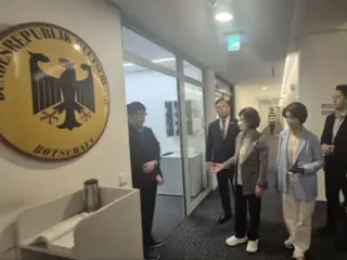 Democratic Party lawmaker meets with German ambassador to South Korea to "convey position against removal of comfort woman statue in Berlin"