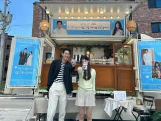 Suzy (former Miss A) & Kim Woo Bin receive coffee truck as a gift from Lee Jung Seok... They bend over to take a photo