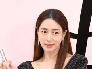 Actress Lee Min JEONG, "Lee Byung Hun's wife," feels awkward about daughter calling her "daddy" before "mom"? "Baby food is pointless"