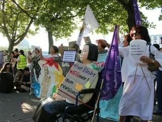 Berlin's statue of a girl at risk of removal; locals demand mayor's resignation