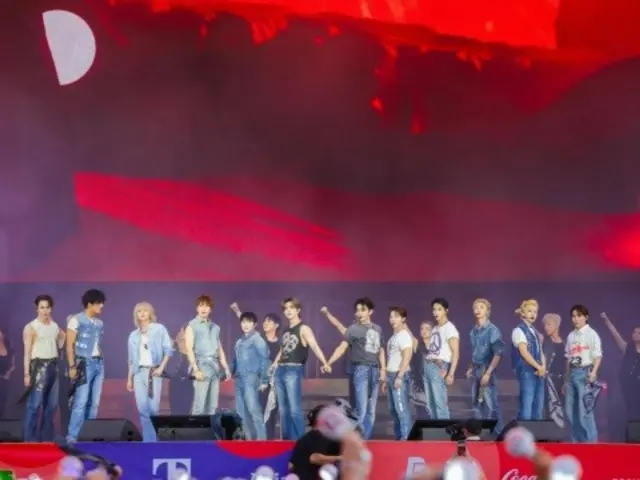 "SEVENTEEN" receives rave reviews from overseas media for their performance at "Lollapalooza Berlin"... "A performance that will go down in history"