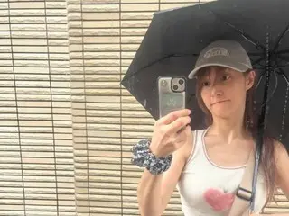 "KARA" Gyuri, enjoying her daily life in Osaka... she's beautiful even without makeup