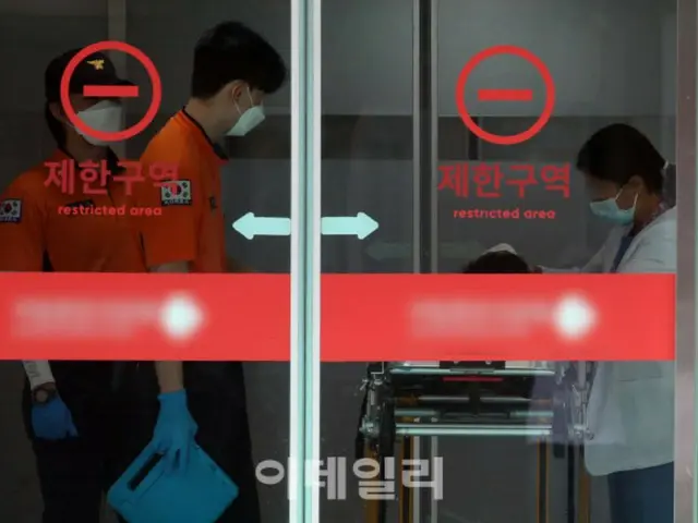 Emergency patients being passed around from one hospital to another: "22% increase in hospital transport times exceeding one hour" in South Korea