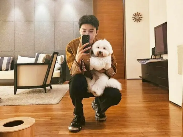 "I want to be Siwol"... Fans envy Lim Young Woong's dog in his arms