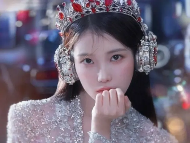 Singer IU fans angry at Seoul city's announcement to exclude ground seats... "They're trying to pass it off as an aftereffect of IU's concert"