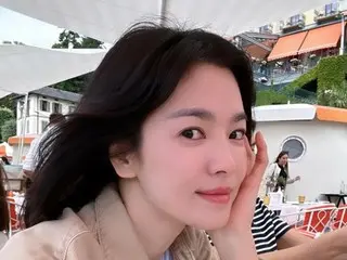 Song Hye Kyo, this is what it looks like up close... Korea's top three beauties