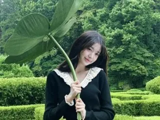 "IVE" Jang Won Young, "Wonyoung-like thinking" with a four-leaf clover... the beautiful goddess of luck