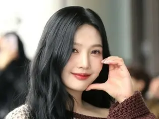 "Contract renewal under discussion" JOY, will he leave SM? ... Last year there were rumors of disbandment & attention is focused on the future of "Red Velvet" which celebrated its 10th anniversary this year