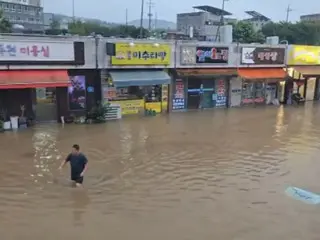 Heavy autumn rains force 1,500 people to evacuate; 107 roads flooded