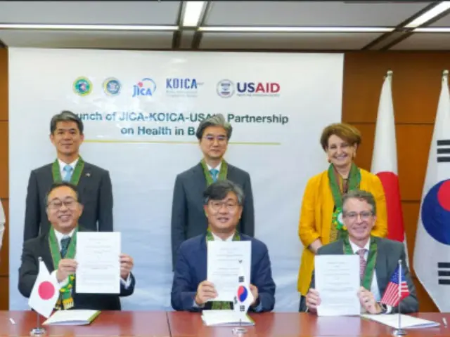 Japan, the United States and South Korea agree to cooperate on official development assistance by providing $29 million to the Philippines over five years