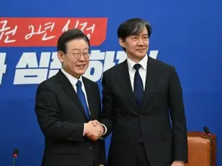 Democratic Party leader Lee Jae-myung tells Fatherland Innovation Party, "Let's embrace the will of the people by unifying Busan" (South Korea)