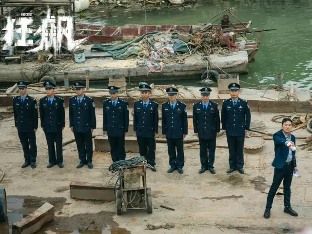 <Chinese TV Series NOW> "Kyouhyo -End of the Beginning-" 3EP5, Ma Tao and Yang Jian arrive at the wharf but are surrounded by police. Synopsis:
 Spoilers