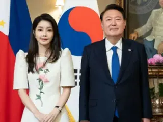 South Korean First Lady wears "Philippine traditional dress"... Philippine President and First Lady "satisfied"