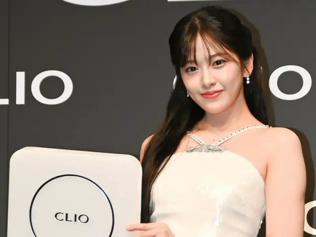 [Event Report] An Yu Jin (IVE) appears at the "CLIO New Product Launch" "The fashion point is white clothes that go well with white cushions!"