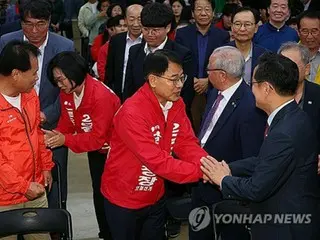 No upsets in re-election and by-election of four leaders, ruling and opposition parties win on their home turf = South Korea