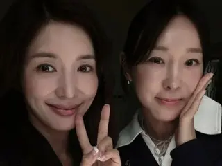 "Suddenly disbanded after fight during rehearsal" Former members of "S#arp" Lee Ji Hye and Seo Ji Yeon blow away rumors of discord? Releases photo of the two of them smiling happily "Doesn't that bring back memories?"