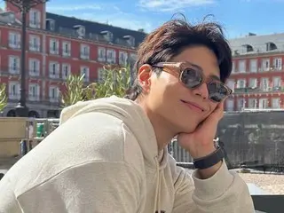 Actor Park BoGum, a bright smile that shines even overseas... a perfect sculpted appearance