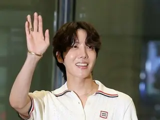 "BTS" J-HOPE sends wreath to funeral of military personnel's family... Kind assistant even after discharge