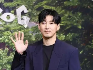 Yoon Kye Sang holds fan meeting "LOG" to celebrate 20th anniversary of his debut as an actor