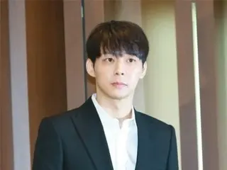 Park Yuchun, who will make his solo debut in Japan in December, wins a lawsuit against his former manager for 600 million won in damages... It took three years to settle the matter