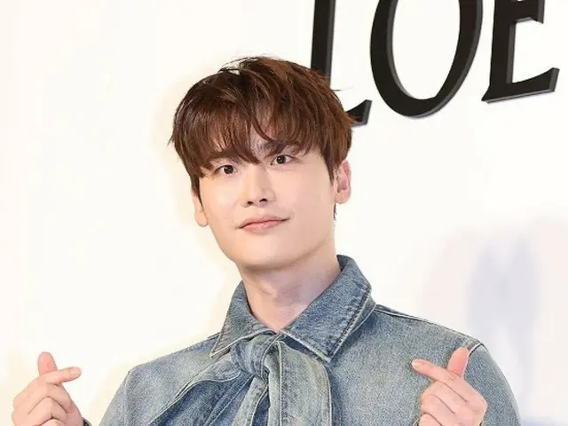 Lee Jung-suk reunites with director of TV series "W"... Next work confirmed as "Seocho-dong"