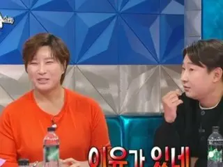 Former South Korean national soccer team member Lee Chun-Soo is laughed out loud by Pak Se-Ri's "deadly verbal attack" = "Radio Star"