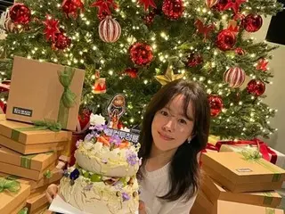 Actress Han JIMIN, who is in a relationship with Choi Jeong Hoon (JANNABI), welcomes the new goddess of the Blue Dragon Film Awards... She shows off her adorable hearts one after another