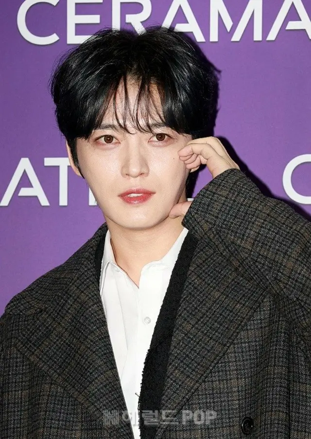 「フォト」ジェジュン、ビューティブランドのローンチイベントに出席…視線を集めるビジュアル