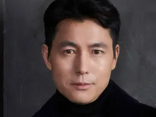 Actor Jung Woo Sung, reconsidering participating in the Blue Dragon Film Awards, perhaps due to the aftermath of his illegitimate child affair?