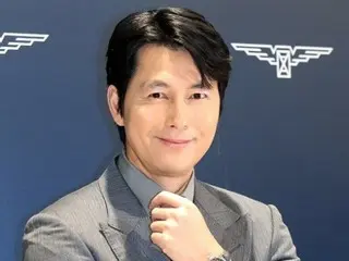 Actor Jung Woo Sung's couple photos and flirting DMs dug up... Is it okay for privacy to be violated?