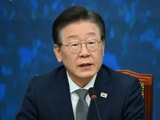 Democratic Party leader Lee Jae-myung responds to question "Will you declare an end to political retaliation if you take power?" by saying "If there is an opportunity, I will end it" (South Korea)