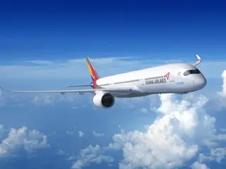 Asiana Airlines wins "Best Crew Award" for 21st consecutive year from global business travel magazine (Korea)