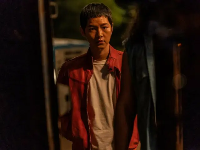 The film "Bogota: The Land of the Last Chance" features Song Joong Ki and the Colombian people... a turbulent survival story