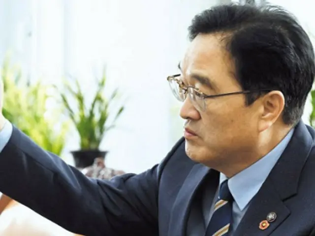 Former National Assembly Speaker Woo Sik requests ban on departure of former Defense Minister Kim Yong Hyun (South Korea)