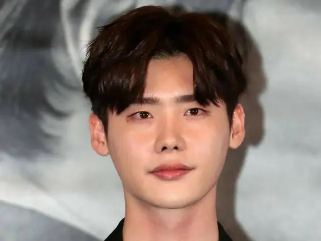 Actor Lee Jung-suk to co-star with Shin Min A... "'The Last Empress' is one of the projects I've been offered"