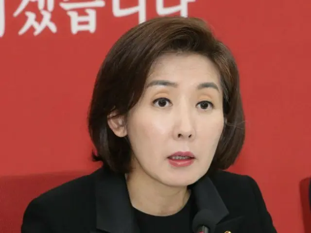 South Korean ruling party lawmaker tells largest opposition party, "Just focus on making Lee Jae-myung president"... "Indict all members of the ruling party from the beginning"