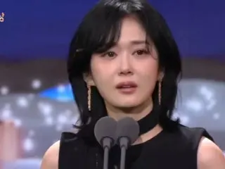 Jang Nara wins the grand prize at the SBS Drama Awards... "I love you so much" to her husband