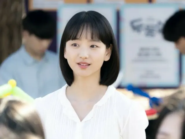 Won JinA plays sad first love in the movie "Secret"