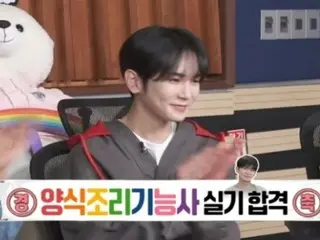 Key (SHINee) passes the Western food cooking skills exam... "Top 0% in the omelette and hygiene categories"