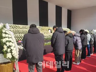 On the first day of the new year, citizens dressed in black and crying... "I hope this year will be a safe one" = South Korea