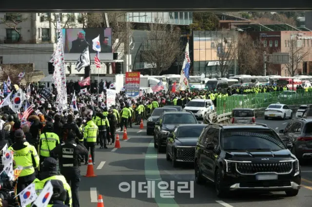 パク・アンス陸軍総長、戒厳解除後も陸軍本部34人出動指示＝韓国