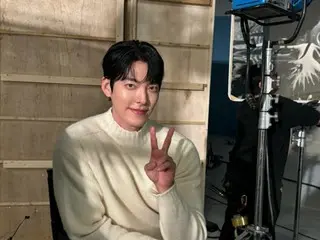 Kim WooBin, with his excellent physique and cuteness as an added bonus... Behind-the-scenes from the commercial shoot revealed