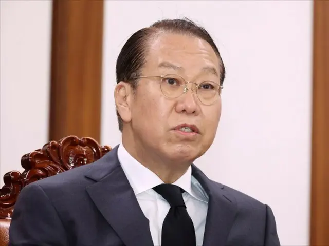 Kwon Young-se, chairman of the People's Power emergency response committee, said, "We must discuss reforms to the political system...We are actively considering forming a cross-party consultative body" (South Korea)