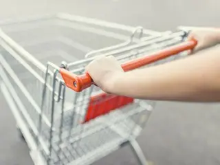 50 carts missing from a supermarket...discovered in an unexpected place = Korea